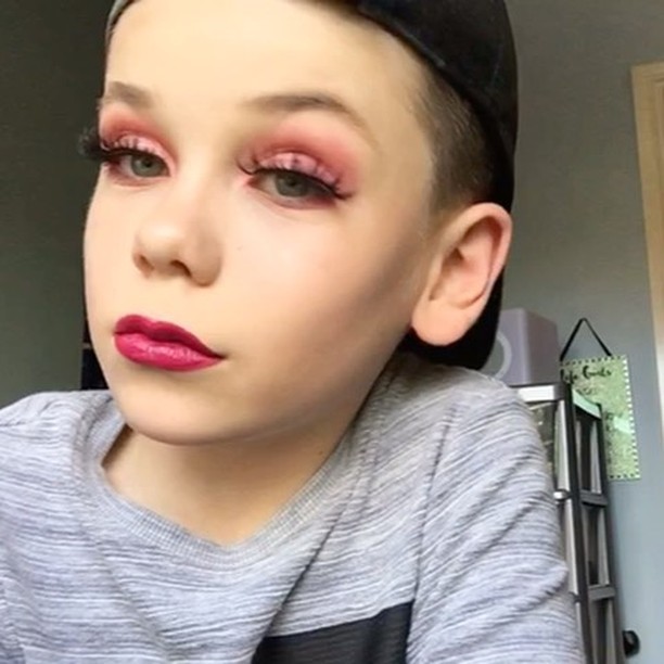 Szok 10 Letni Brytyjczyk Uczy Na Instagramie Jak Wykonać