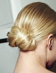 Fryzury Średnie Na co dzień Proste Kok Blond - 475129