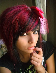 Fryzury Średnie Alternatywne EMO - 399888