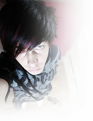 Fryzury Średnie Alternatywne EMO - 239388