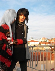 Fryzury Średnie Alternatywne EMO - 718322