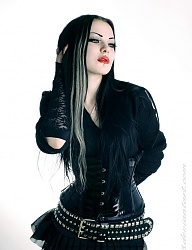 Fryzury Średnie Alternatywne EMO - 877842