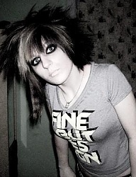 Fryzury Średnie Alternatywne EMO - 89991