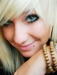 Fryzury Średnie Alternatywne EMO Blond - 1196621