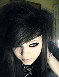 Fryzury Średnie Alternatywne EMO - 177407