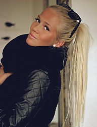 Fryzury Długie Na co dzień Proste Upięcie Blond - 2071580