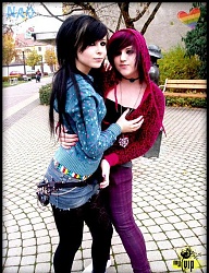Fryzury Średnie Alternatywne EMO Czarne - 1095323