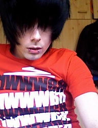 Fryzury Średnie Alternatywne EMO - 697108