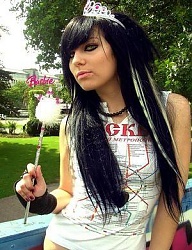 Fryzury Średnie Alternatywne EMO - 44408