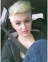 Fryzury Krótkie Na co dzień Proste Irokez damski Blond - 1802160