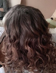 Fryzury Średnie Wieczorowe Kręcone Rozpuszczone Brązowe - 3104614