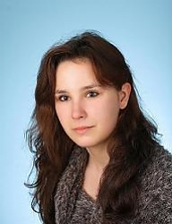 Fryzury Średnie Na co dzień Kręcone z grzywką Rozpuszczone Brązowe - 1367742