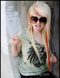 Fryzury Średnie Alternatywne EMO - 838344