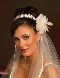 Fryzury Średnie Ślubne - 66737
