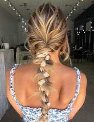 Fryzury Długie Ślubne Kręcone Warkocze Blond - 3274018