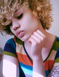 Fryzury Krótkie Na co dzień Kręcone Rozpuszczone Blond - 2627996