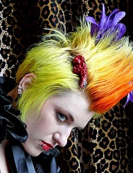 Fryzury Średnie Alternatywne Punk Rock - 764231