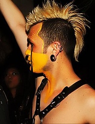 Fryzury Średnie Alternatywne Punk Rock - 1036799
