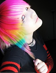 Fryzury Średnie Alternatywne EMO - 825921
