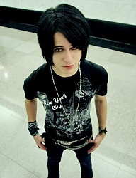 Fryzury Średnie Alternatywne EMO - 708595