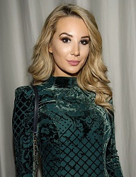 Fryzury Średnie Na co dzień Kręcone Rozpuszczone Blond - 3101299