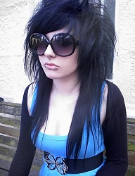 Fryzury Średnie Alternatywne EMO - 206083