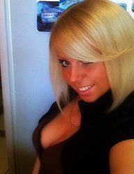 Fryzury Średnie Na co dzień Proste z grzywką Rozpuszczone Blond - 2130610