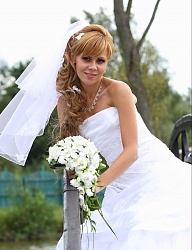 Fryzury Średnie Ślubne - 824791
