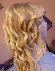 Fryzury Średnie Wieczorowe Kręcone Rozpuszczone Blond - 2905260
