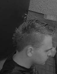 Fryzury Średnie Alternatywne Punk Rock - 37445