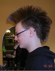Fryzury Średnie Alternatywne Punk Rock - 16187