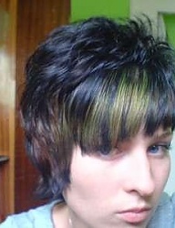 Fryzury Średnie Alternatywne EMO - 2249