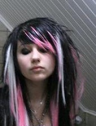 Fryzury Średnie Alternatywne EMO - 56956
