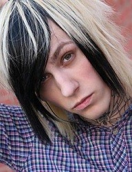 Fryzury Średnie Alternatywne EMO - 397577