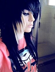 Fryzury Średnie Alternatywne EMO - 226588