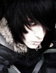 Fryzury Średnie Alternatywne EMO - 814239
