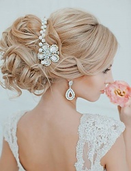 Fryzury Długie Ślubne Kręcone Upięcie Blond - 2834015