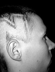 Fryzury Średnie Alternatywne Punk Rock - 39028