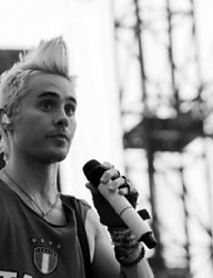 Fryzury Męskie Krótkie Alternatywne Punk Rock Blond - 1083857