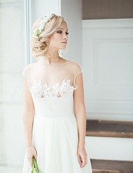 Fryzury Długie Ślubne Kręcone Upięcie Blond - 2736019