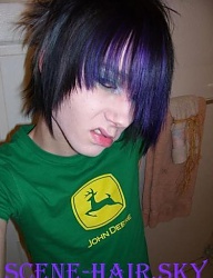 Fryzury Średnie Alternatywne EMO - 56946