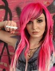 Fryzury Średnie Alternatywne EMO - 263355