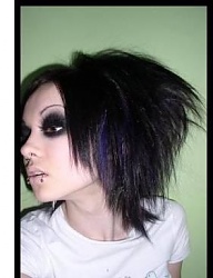 Fryzury Średnie Alternatywne EMO - 103117