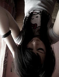 Fryzury Średnie Alternatywne EMO - 698521