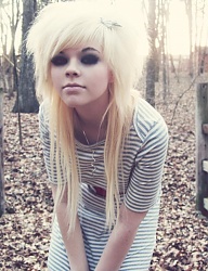 Fryzury Średnie Alternatywne EMO - 703748