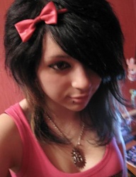 Fryzury Średnie Alternatywne EMO - 235122