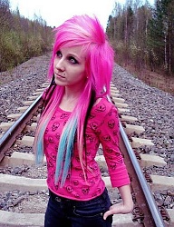 Fryzury Średnie Alternatywne EMO - 39607