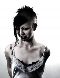 Fryzury Średnie Alternatywne Punk Rock - 843825