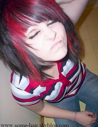 Fryzury Średnie Alternatywne EMO - 26633