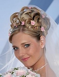 Fryzury Średnie Ślubne - 783947